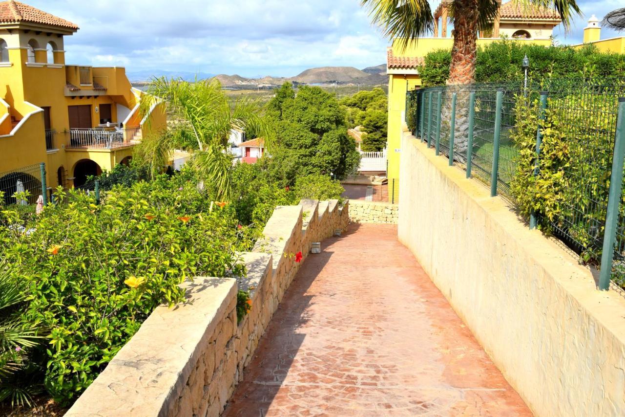 Apartamento Con Hermoso Jardin Y Ac Isla Plana Esterno foto