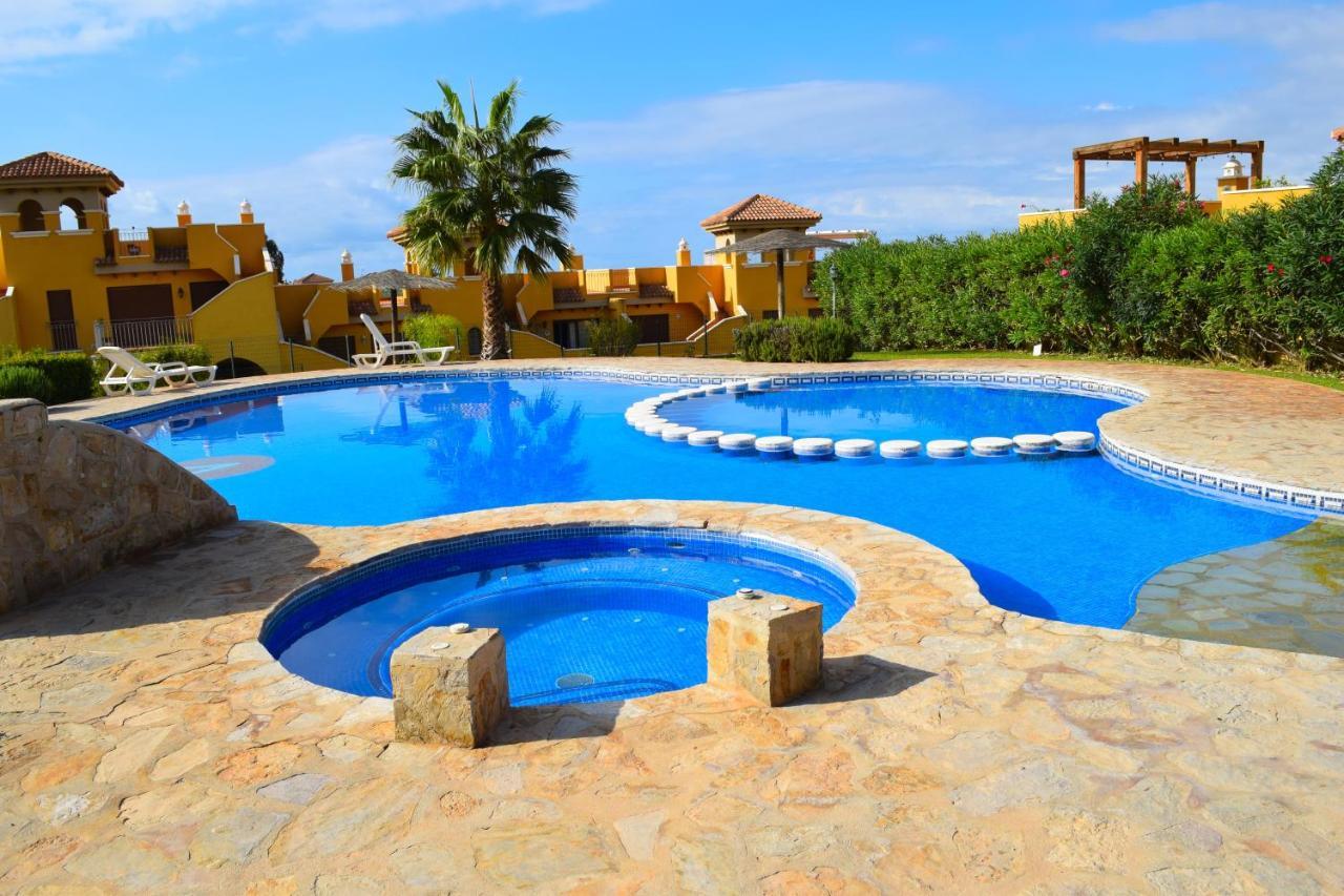 Apartamento Con Hermoso Jardin Y Ac Isla Plana Esterno foto