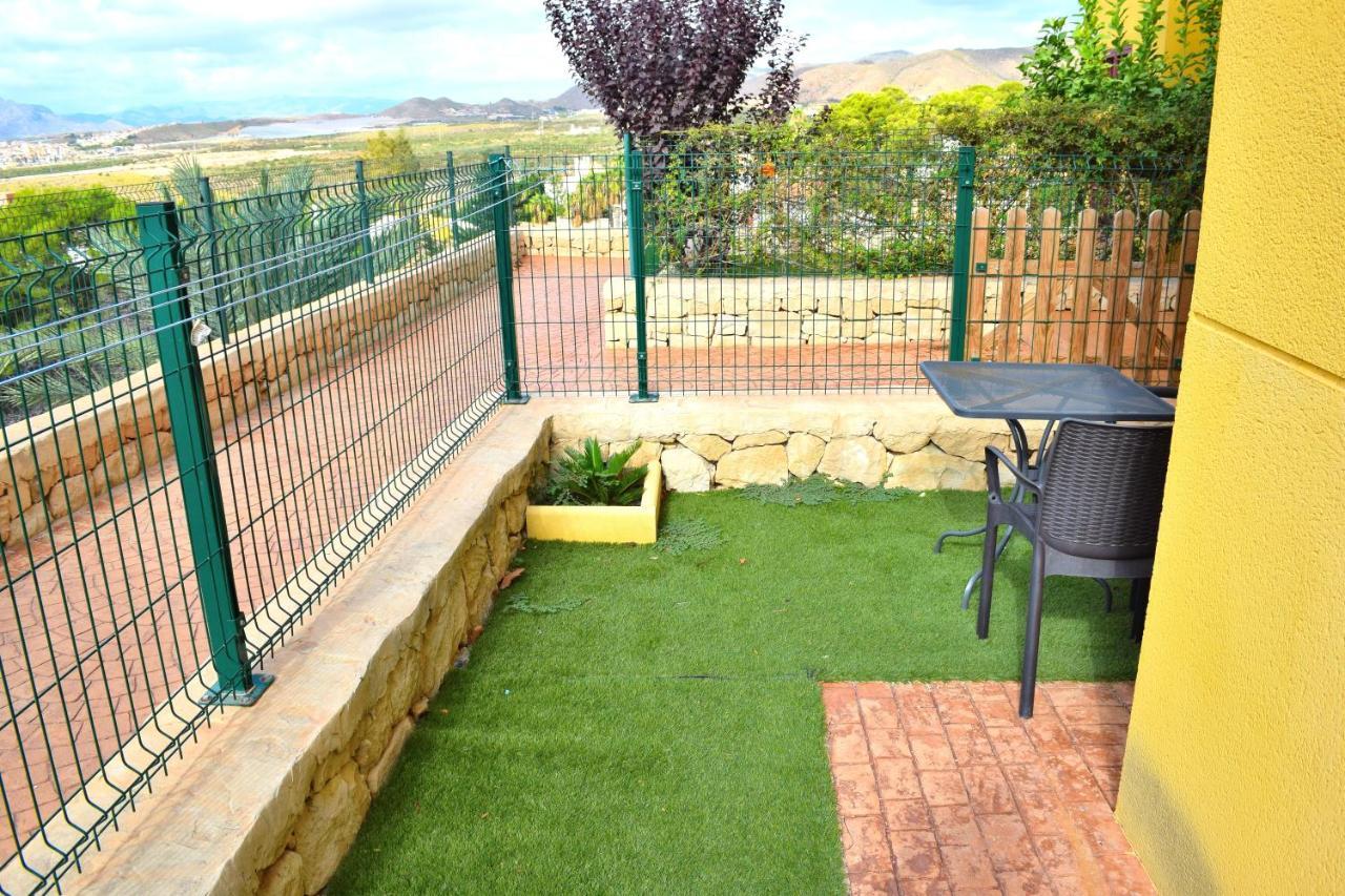 Apartamento Con Hermoso Jardin Y Ac Isla Plana Esterno foto